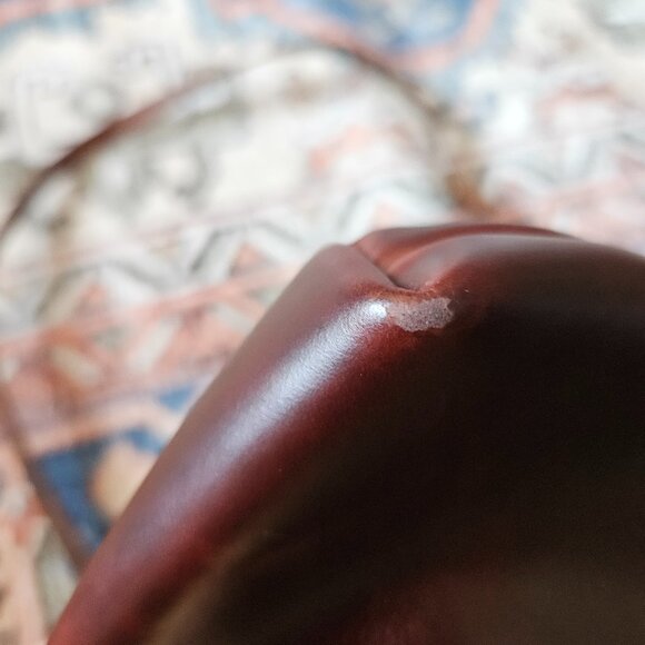 Full Grain Leather Small Crossbody Bag with adjustable strap - Picture 5 of 8